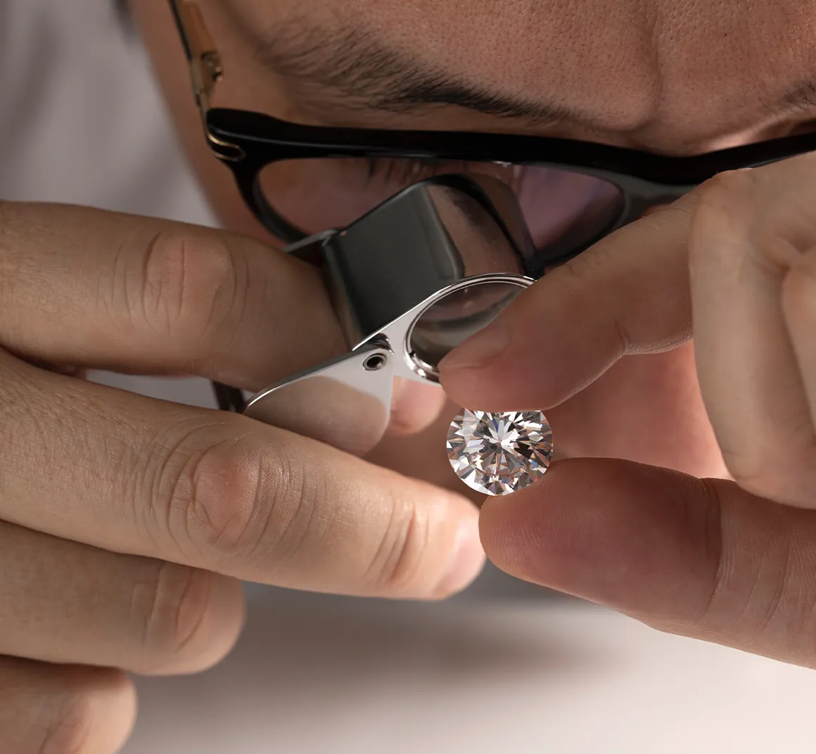 Myth 5- Lab Grown Diamonds Are Easy to Spot